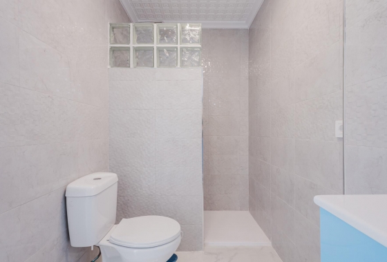 Resale - Apartment - Torrevieja - Playa del Acequión