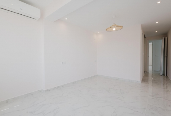 Resale - Apartment - Torrevieja - Playa del Acequión