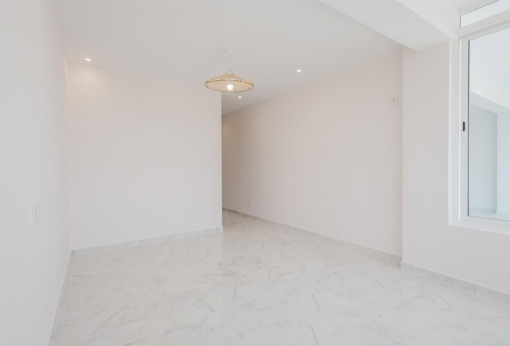 Resale - Apartment - Torrevieja - Playa del Acequión