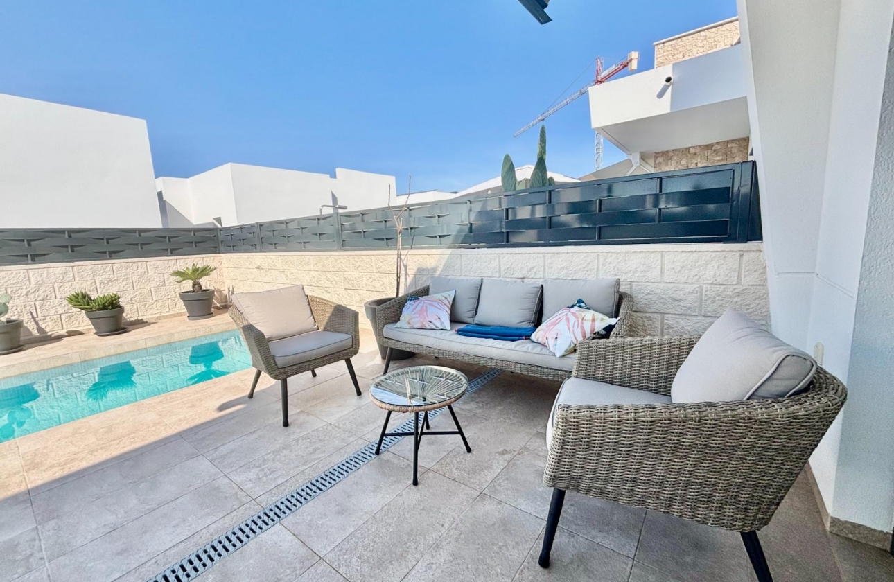 Resale - Villa - Benijofar - Pueblo 4