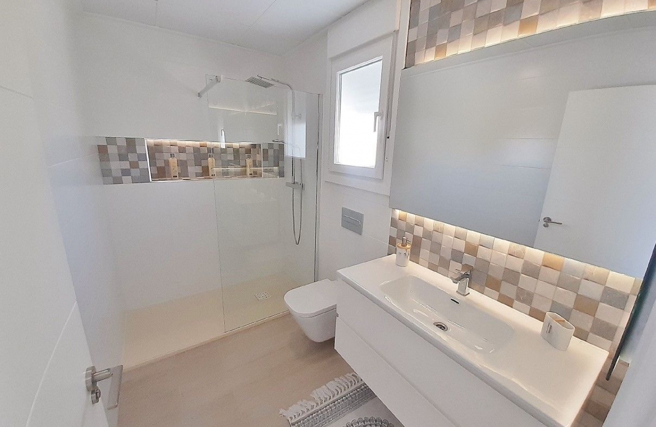 Obra nueva - Villa - Avileses