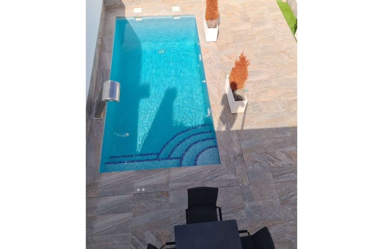 Obra nueva - Villa - Avileses