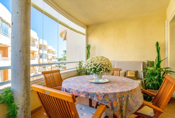 Resale - Apartment - Orihuela Costa - Campoamor