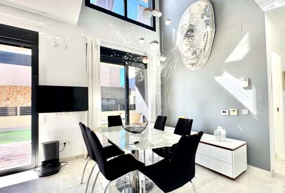 Resale - Villa - Orihuela Costa - Lomas de Cabo Roig