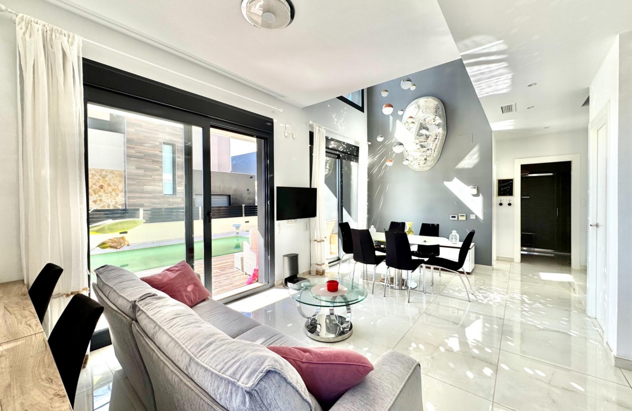 Resale - Villa - Orihuela Costa - Lomas de Cabo Roig