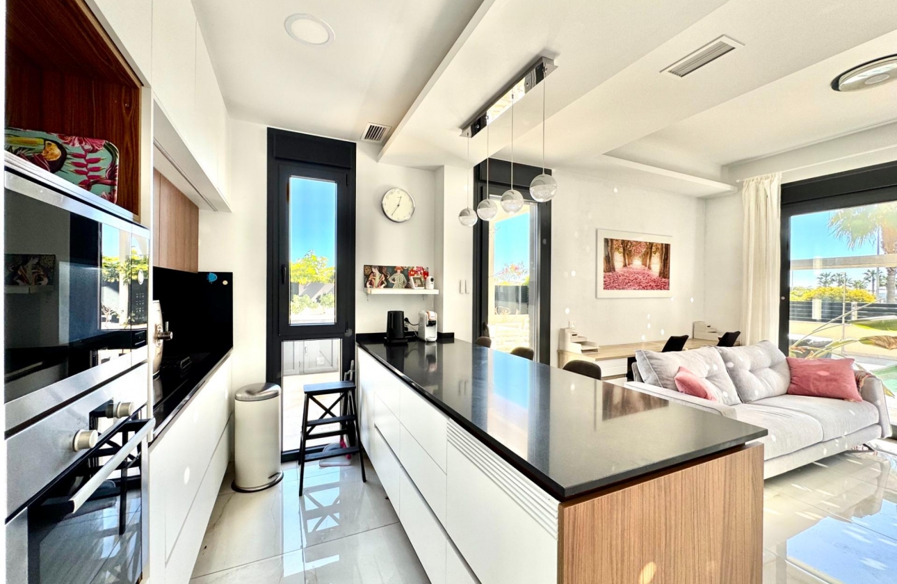 Resale - Villa - Orihuela Costa - Lomas de Cabo Roig