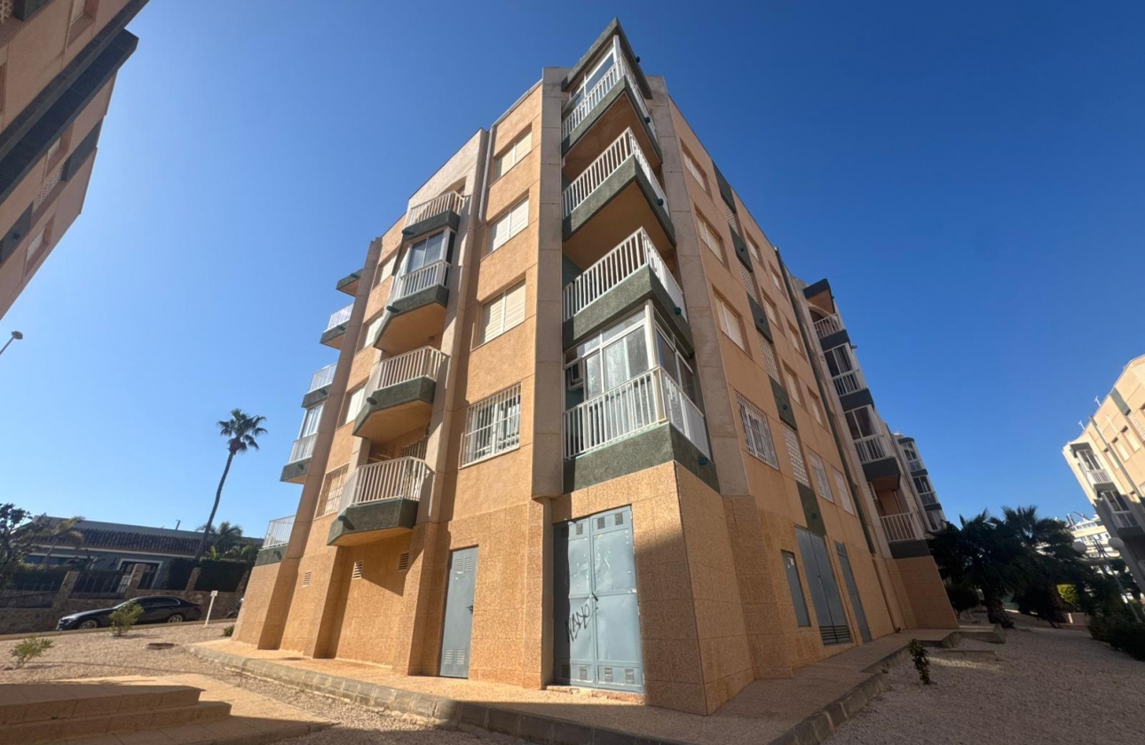 Resale - Apartment - Torrevieja - La Mata