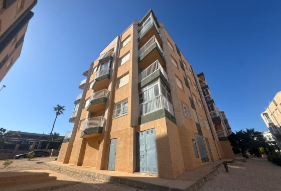 Resale - Apartment - Torrevieja - La Mata