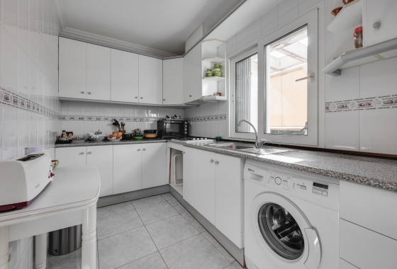 Resale - Apartment - Torrevieja - Parque de Las Naciones