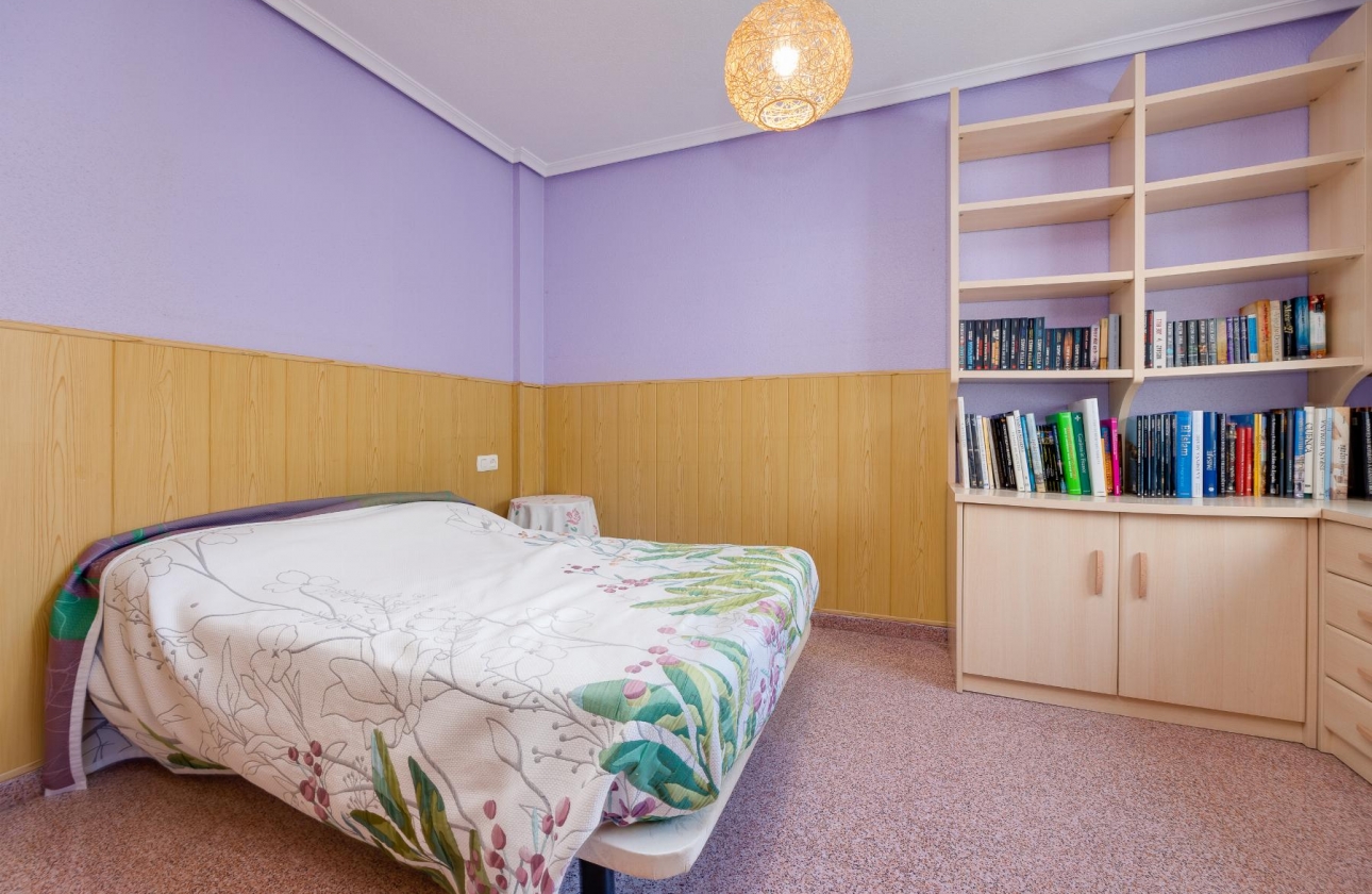 Resale - Apartment - Torrevieja - Parque de Las Naciones