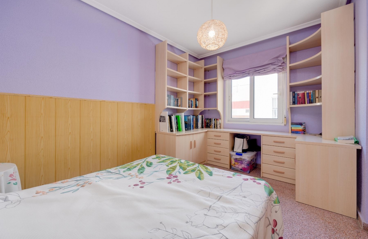 Resale - Apartment - Torrevieja - Parque de Las Naciones