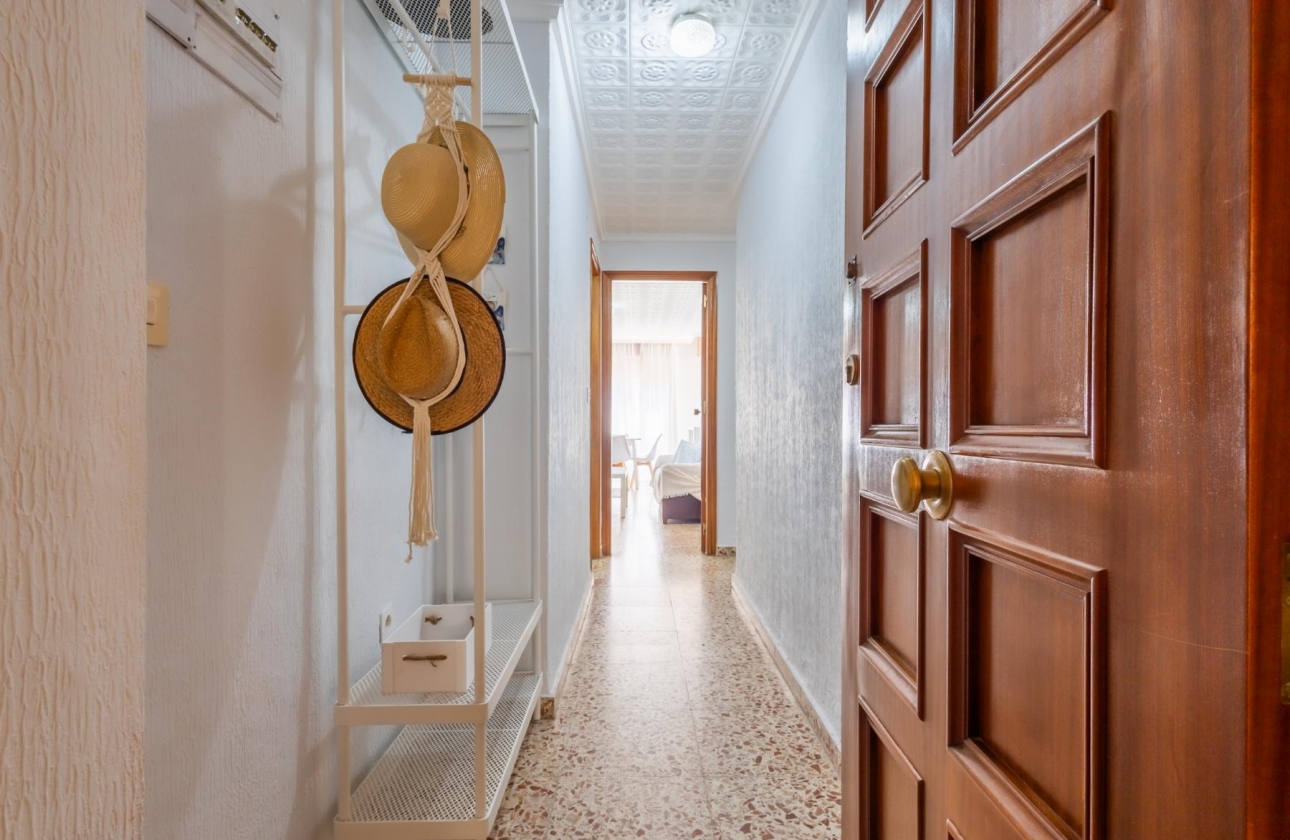 Resale - Apartment - Torrevieja - Playa de los Náufragos