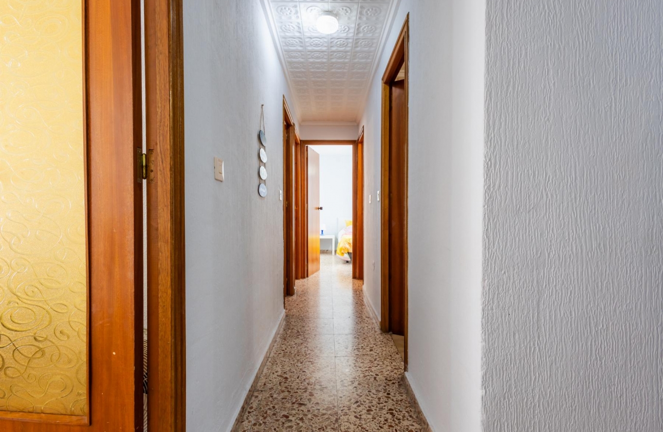 Resale - Apartment - Torrevieja - Playa de los Náufragos