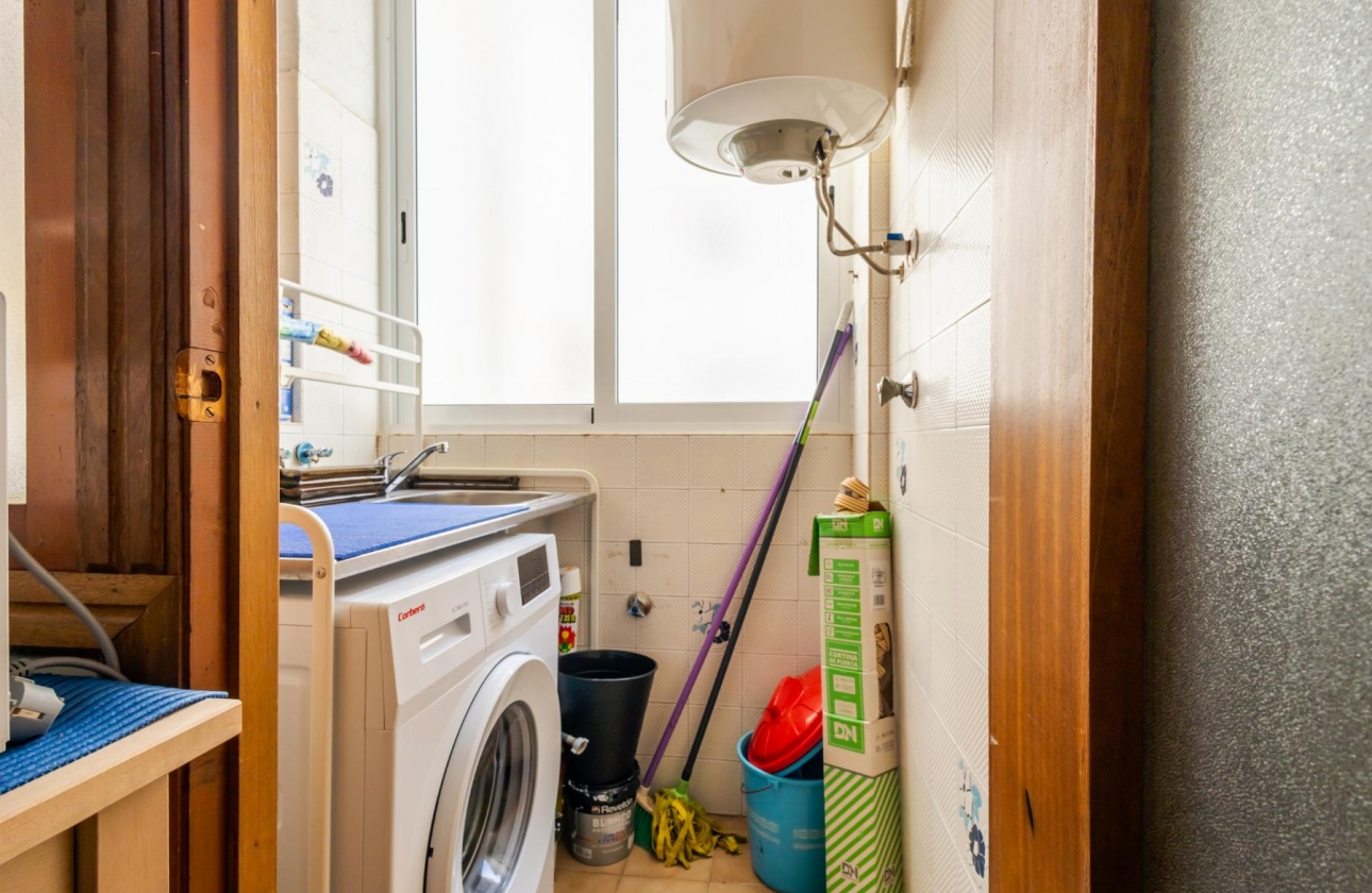 Resale - Apartment - Torrevieja - Playa de los Náufragos