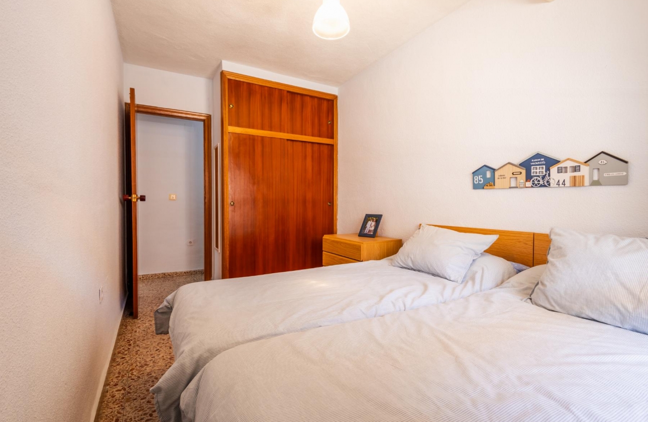 Resale - Apartment - Torrevieja - Playa de los Náufragos