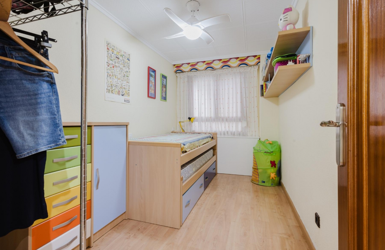 Wiederverkauf - Wohnung - Torrevieja - Playa del Acequión