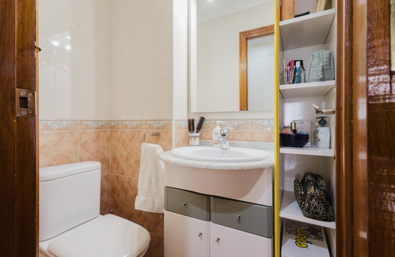 Wiederverkauf - Wohnung - Torrevieja - Playa del Acequión