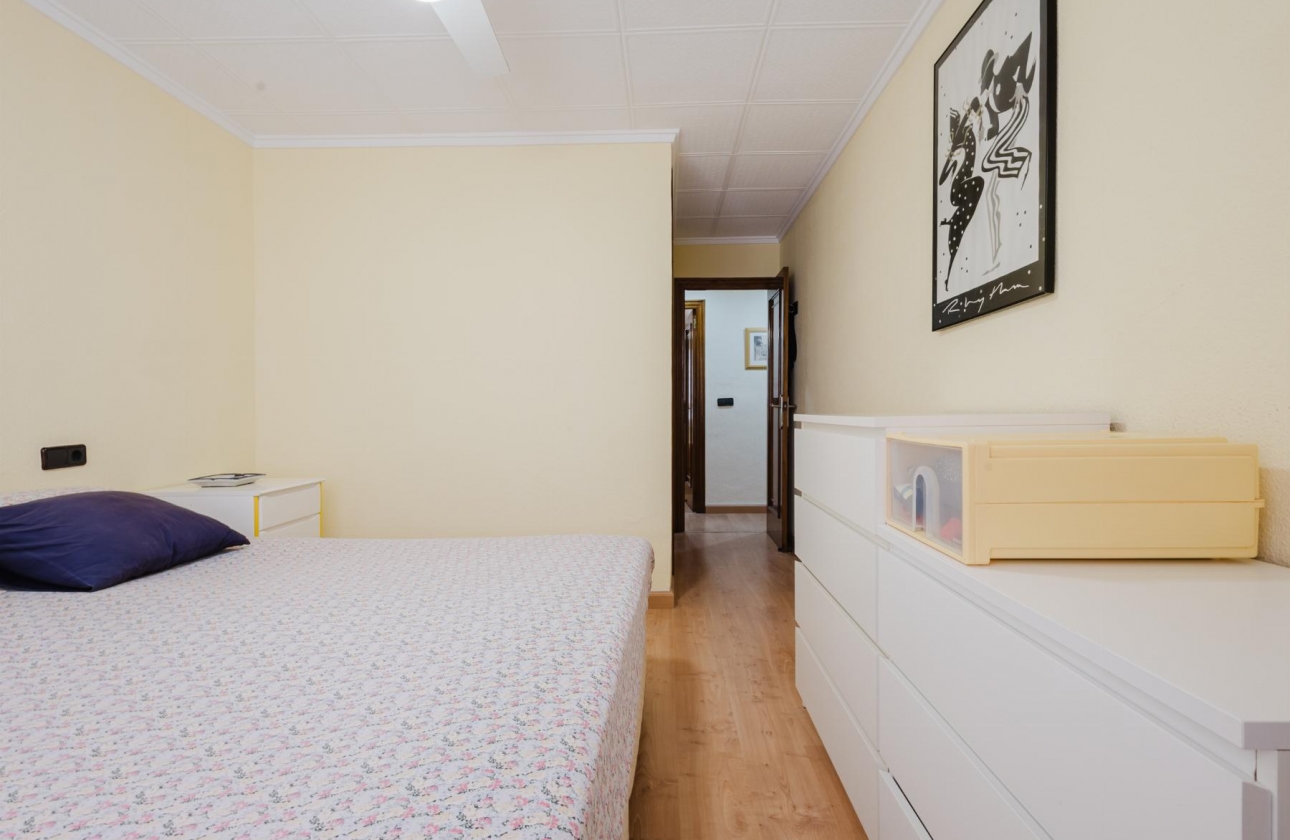 Wiederverkauf - Wohnung - Torrevieja - Playa del Acequión