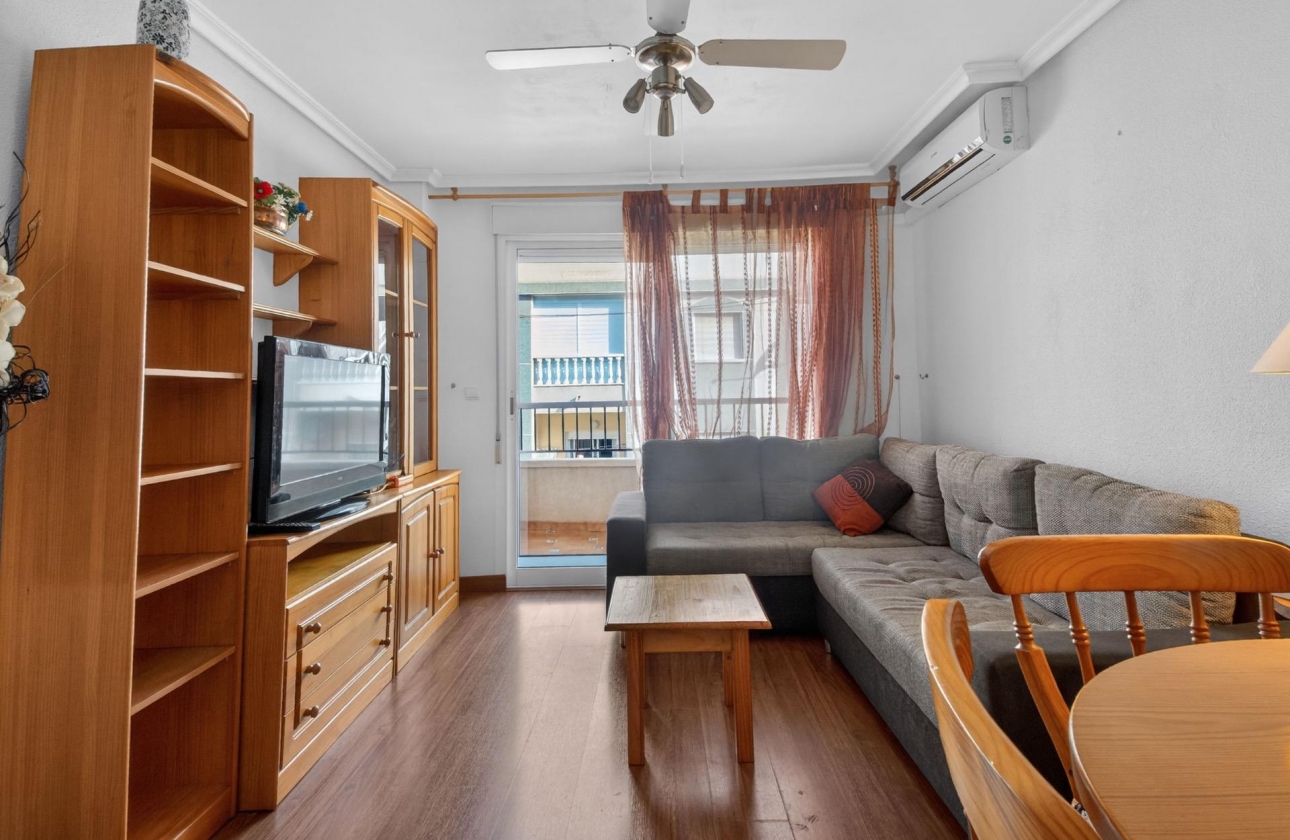 Resale - Apartment - Torrevieja - Parque de las Naciones