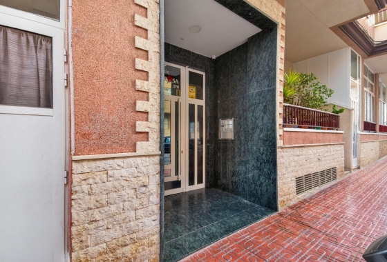 Resale - Apartment - Torrevieja - Parque de las Naciones
