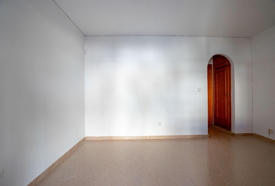 Resale - Apartment - Torrevieja - El chaparral