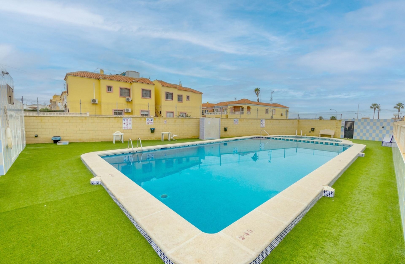 Resale - Apartment - Torrevieja - El chaparral