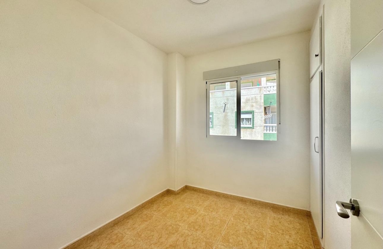 Resale - Apartment - Torrevieja - Centro