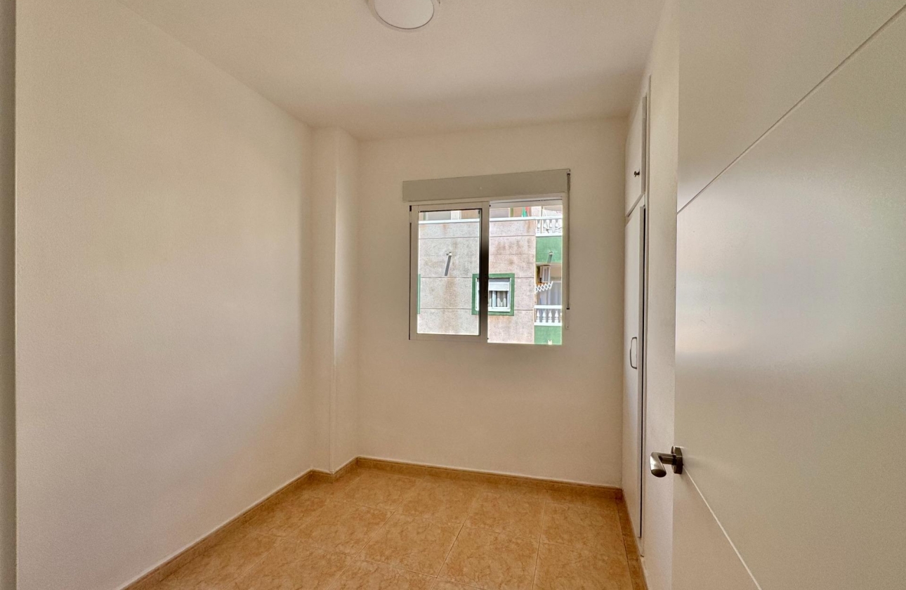 Resale - Apartment - Torrevieja - Centro