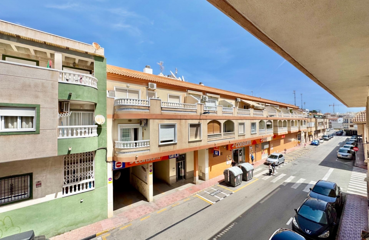 Resale - Apartment - Torrevieja - Centro