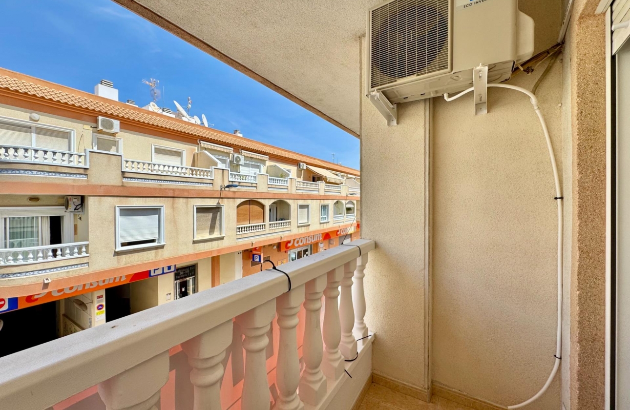 Resale - Apartment - Torrevieja - Centro