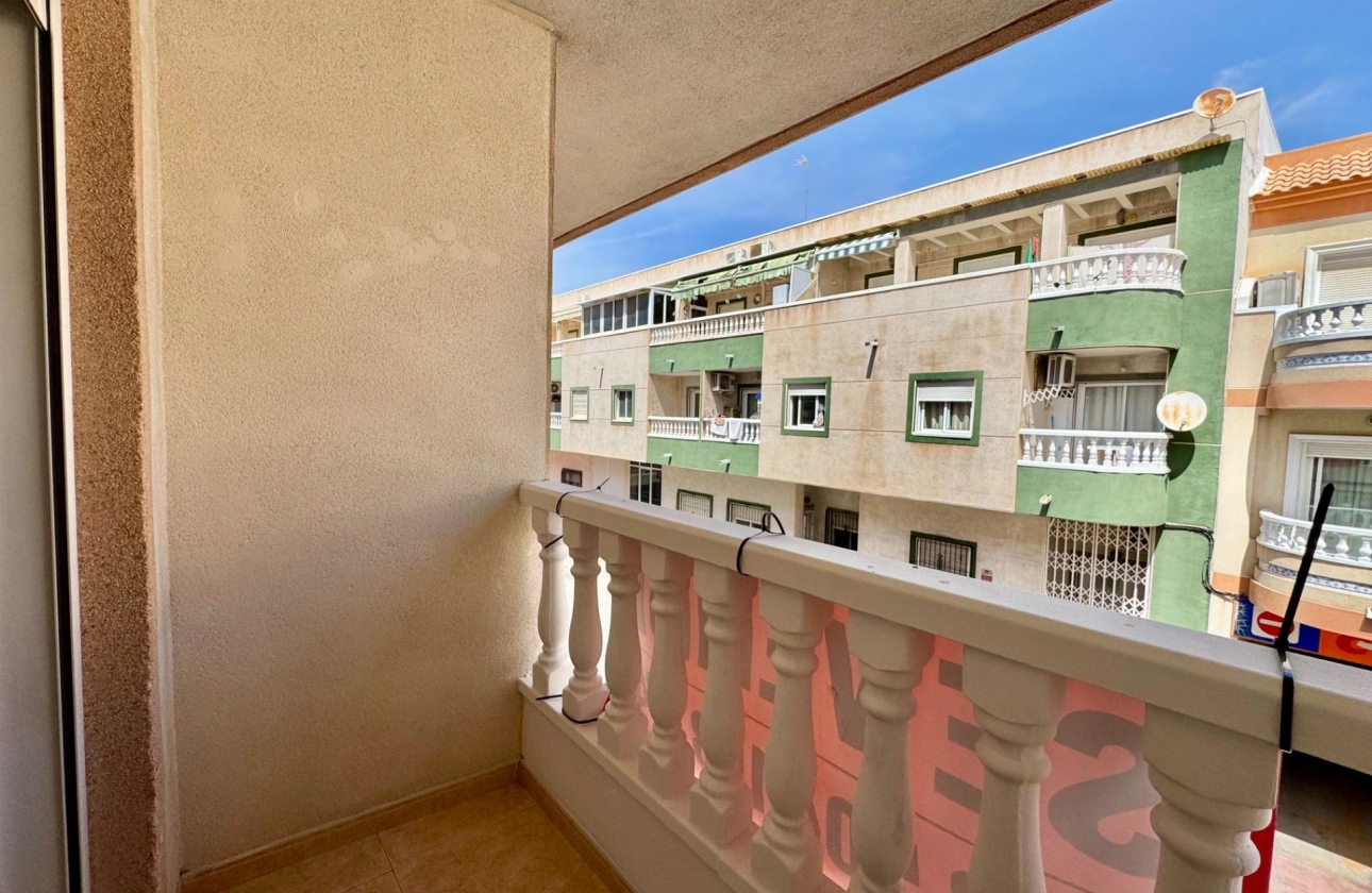 Resale - Apartment - Torrevieja - Centro