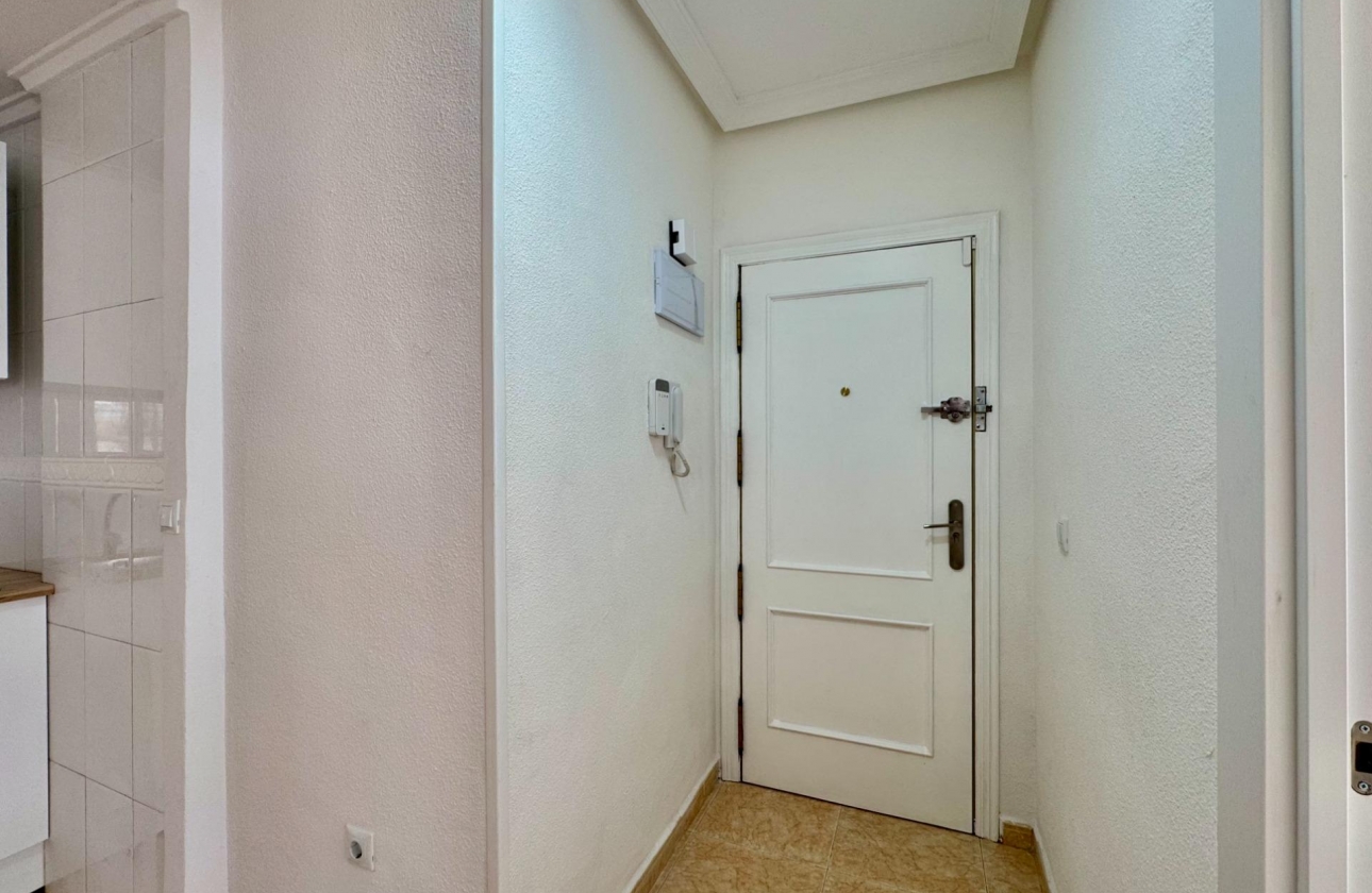 Resale - Apartment - Torrevieja - Centro