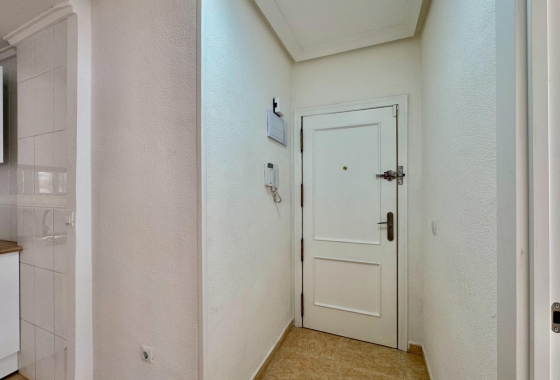 Resale - Apartment - Torrevieja - Centro