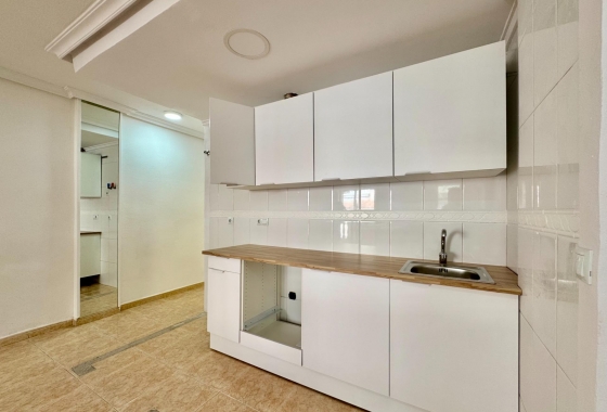 Resale - Apartment - Torrevieja - Centro