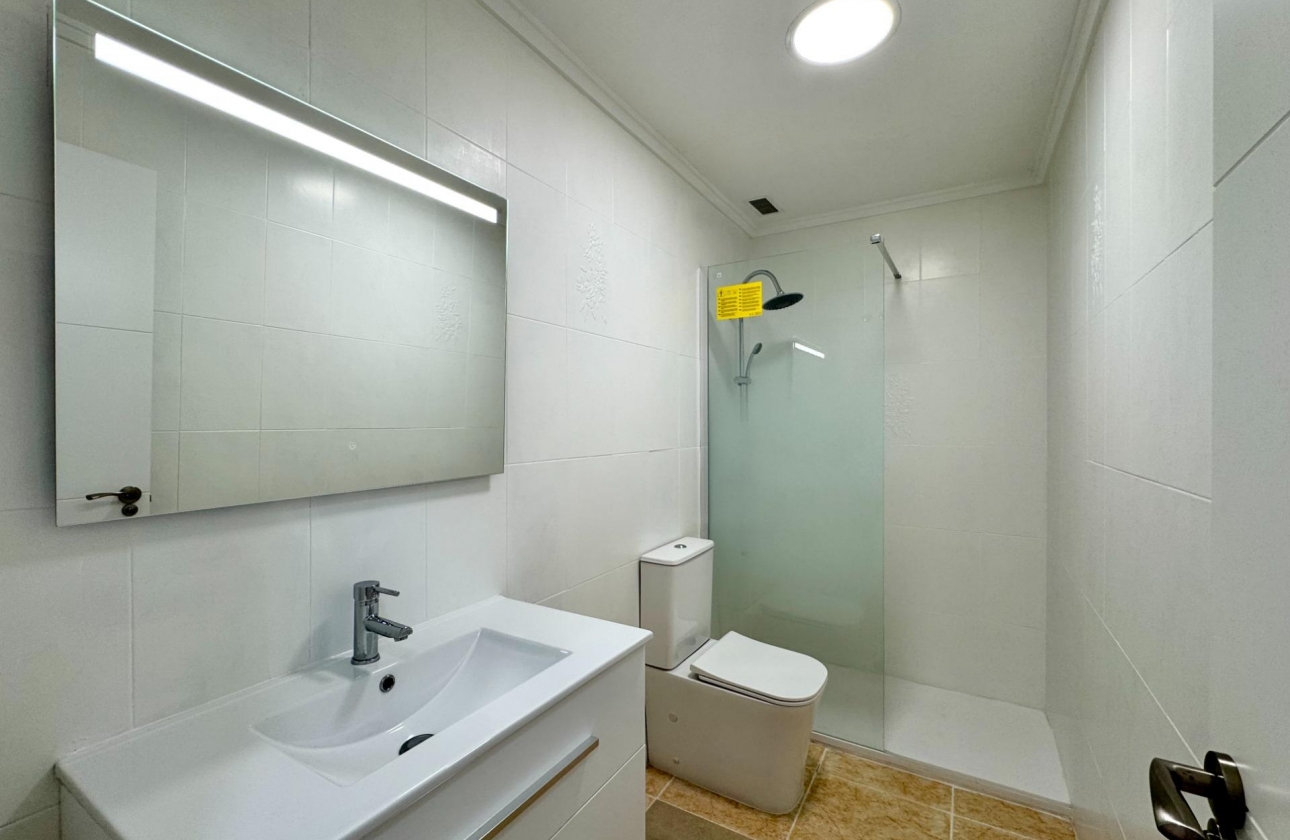 Resale - Apartment - Torrevieja - Centro