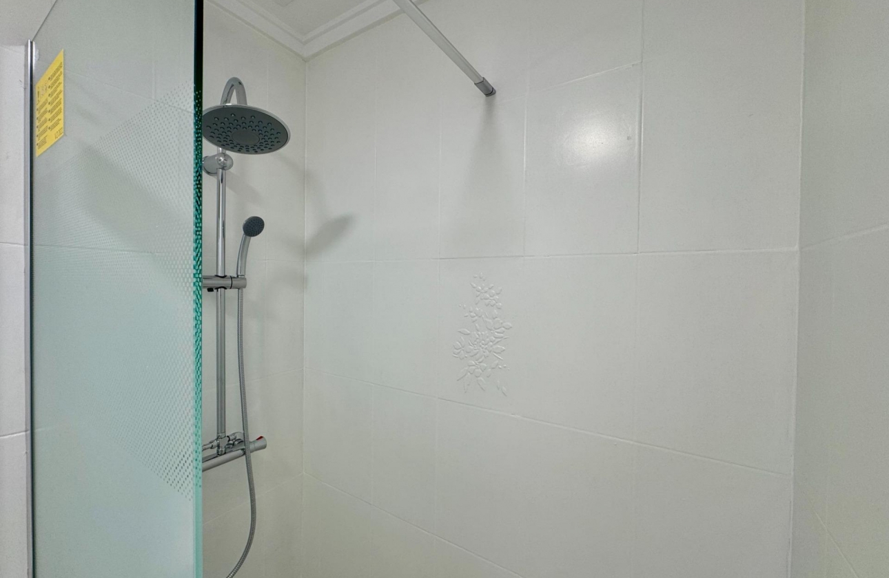 Resale - Apartment - Torrevieja - Centro