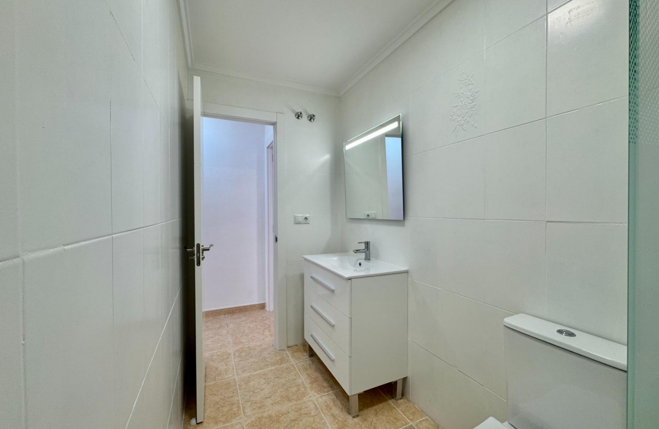 Resale - Apartment - Torrevieja - Centro