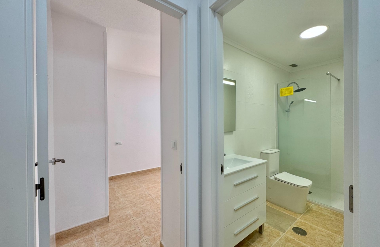 Resale - Apartment - Torrevieja - Centro
