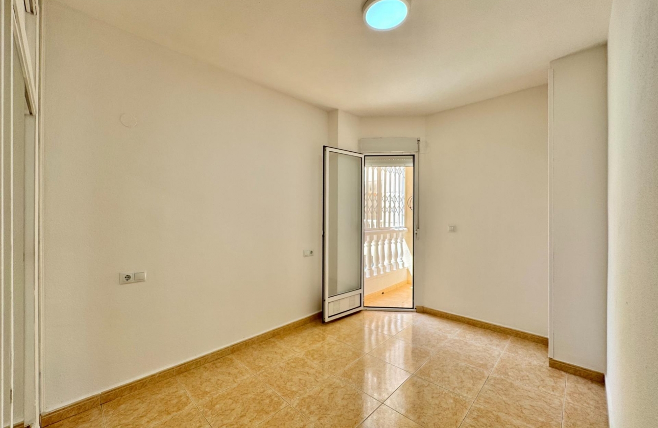 Resale - Apartment - Torrevieja - Centro