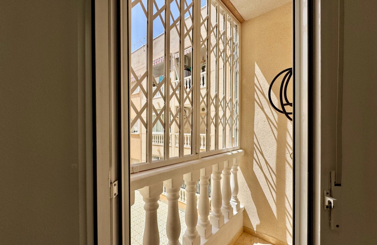 Resale - Apartment - Torrevieja - Centro