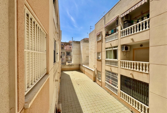 Resale - Apartment - Torrevieja - Centro