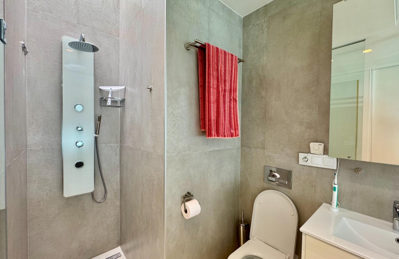 Resale - Villa - San Miguel de Salinas - Bellavista