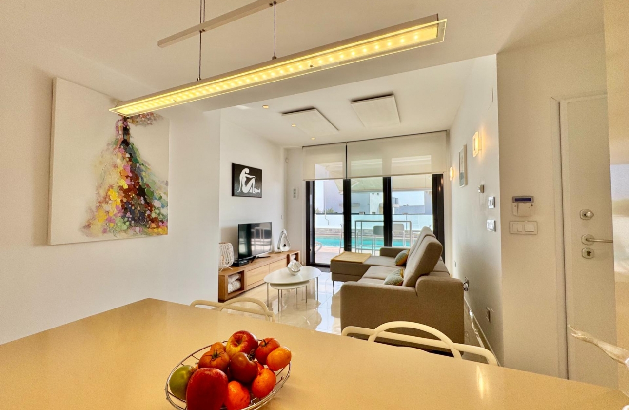 Resale - Villa - San Miguel de Salinas - Bellavista