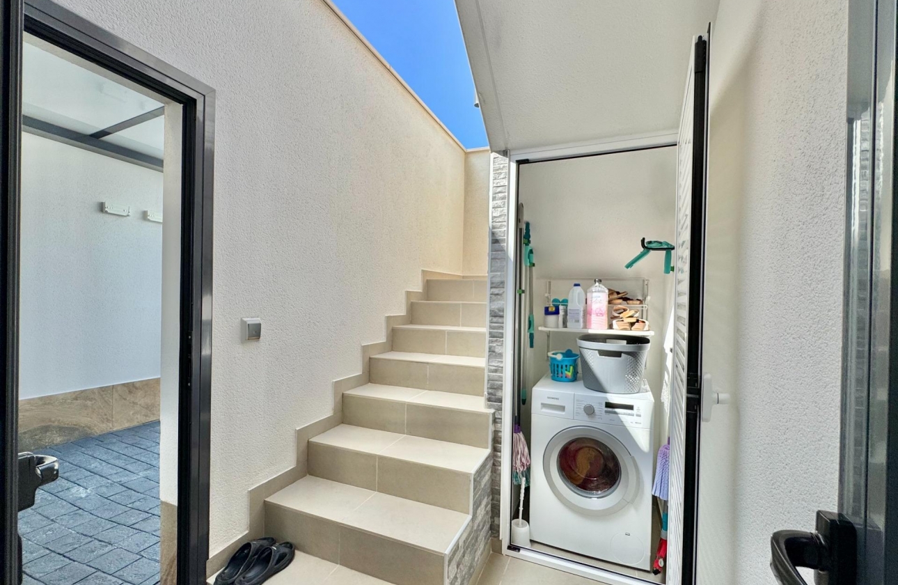 Resale - Villa - San Miguel de Salinas - Bellavista