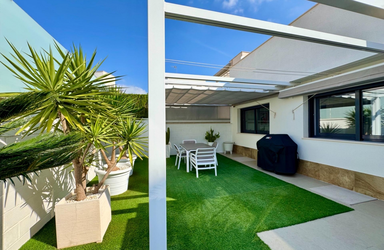 Resale - Villa - San Miguel de Salinas - Bellavista