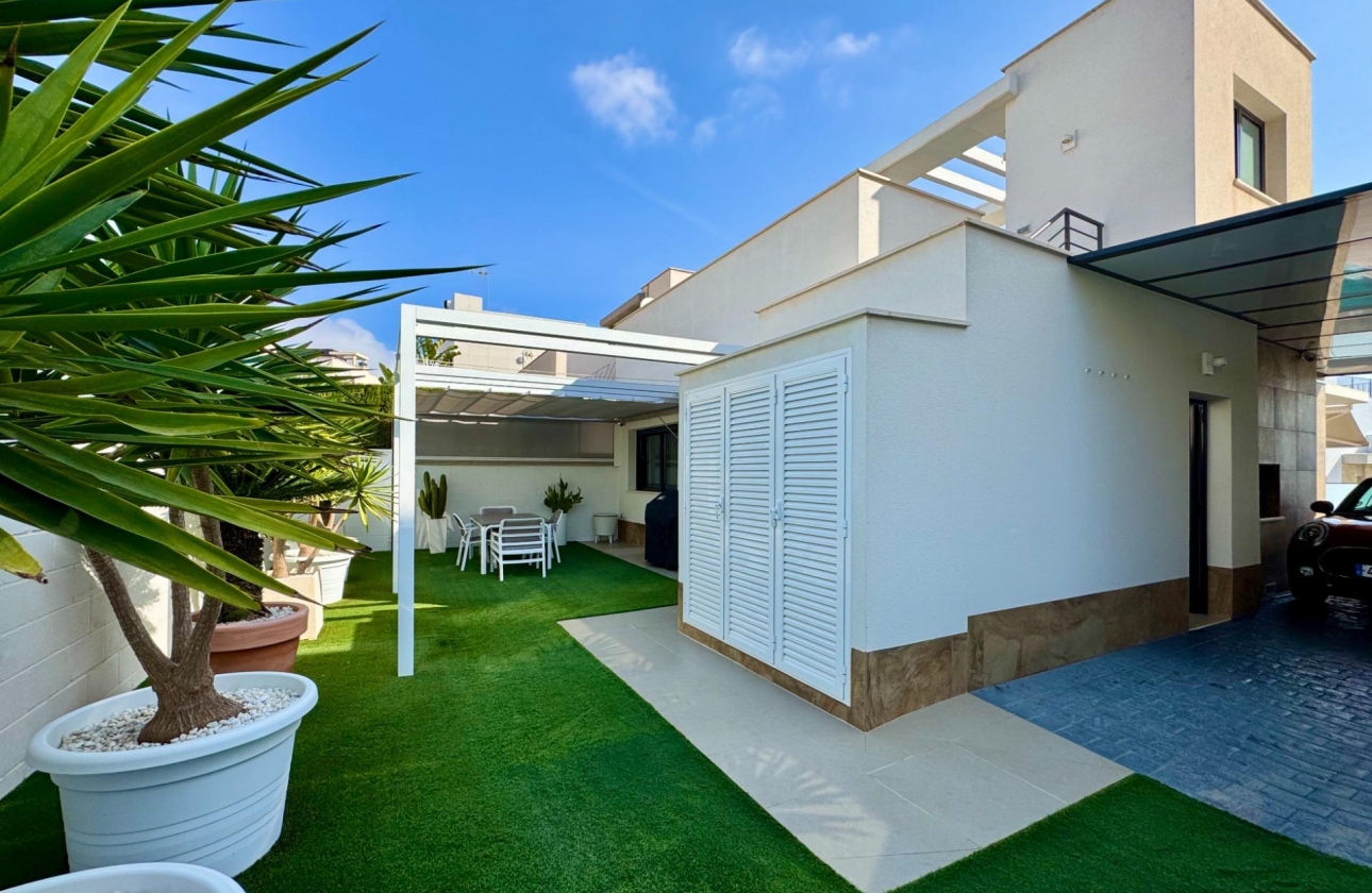 Resale - Villa - San Miguel de Salinas - Bellavista
