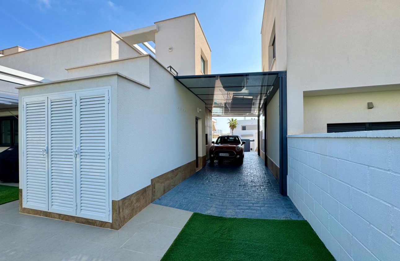 Resale - Villa - San Miguel de Salinas - Bellavista