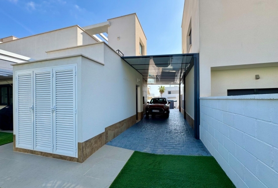 Resale - Villa - San Miguel de Salinas - Bellavista