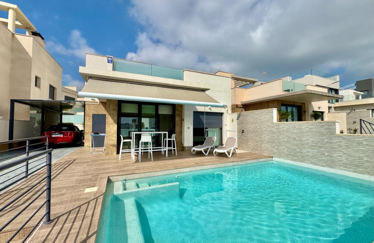 Resale - Villa - San Miguel de Salinas - Bellavista