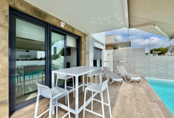Resale - Villa - San Miguel de Salinas - Bellavista